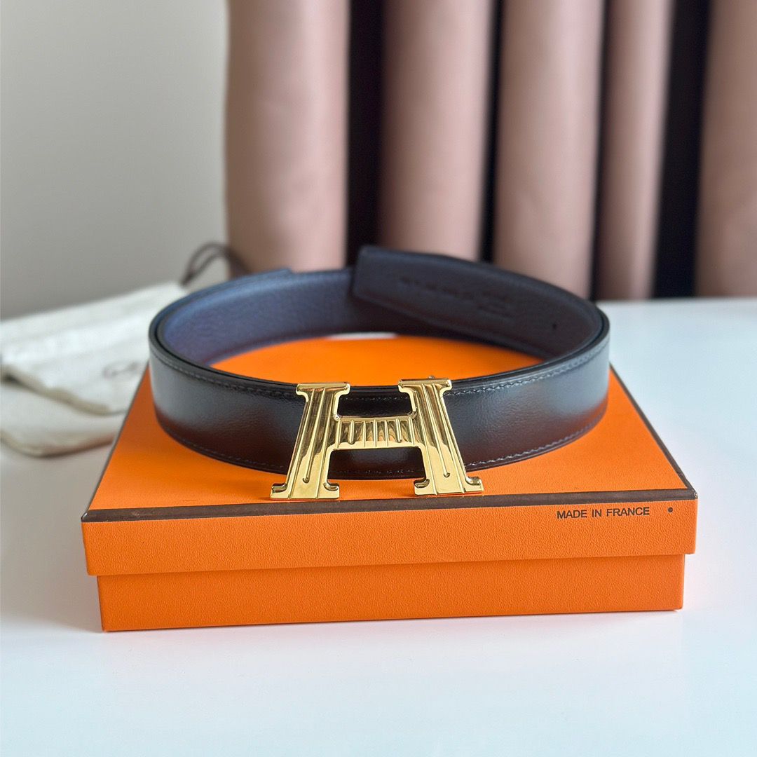 Hermes H Take Off Reversible Belt 32MM in Dark Blue Clemence Leather - Image 3