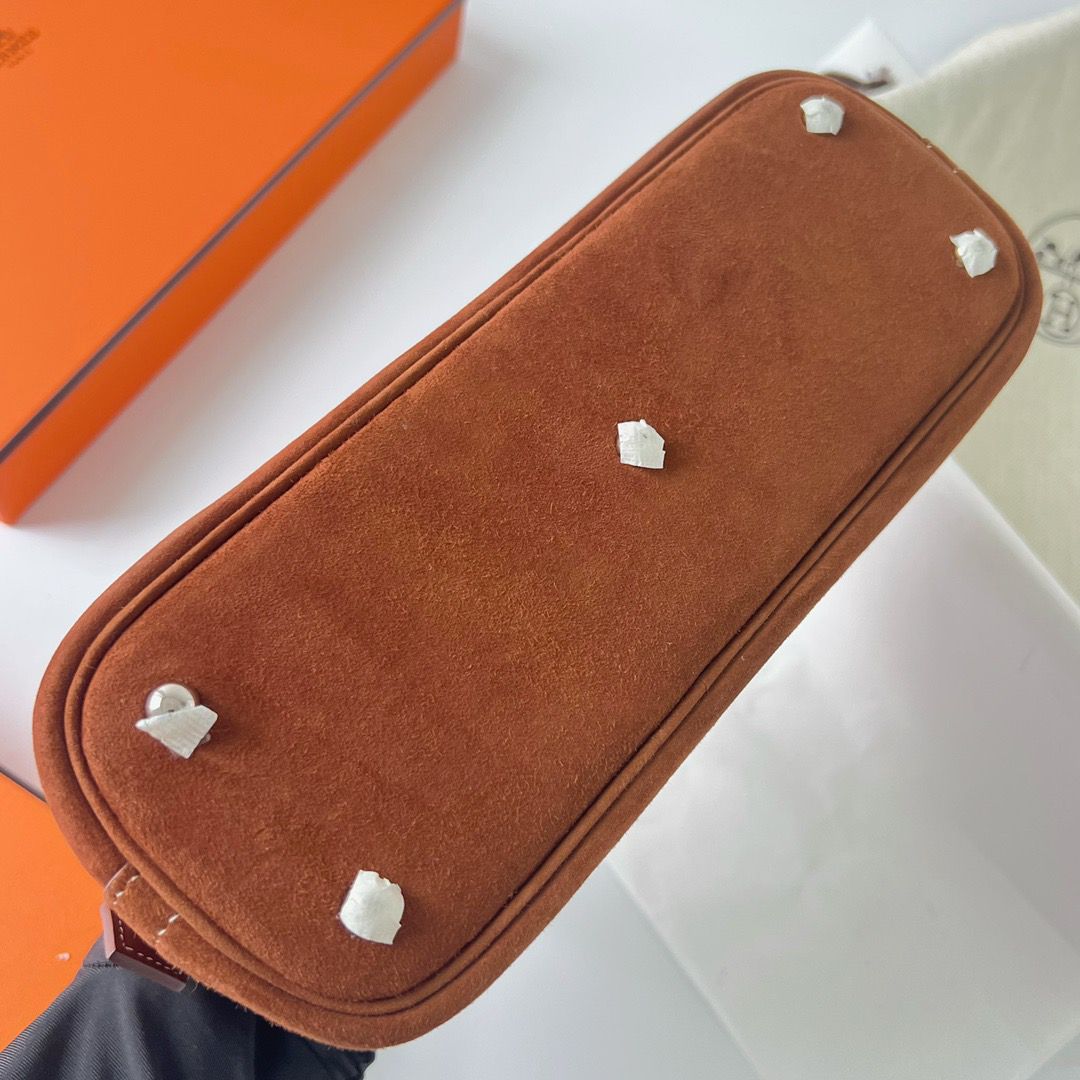 Hermes Bolide 1923 25 Handmade Bag In Gold Doblis Suede Leather - Image 6