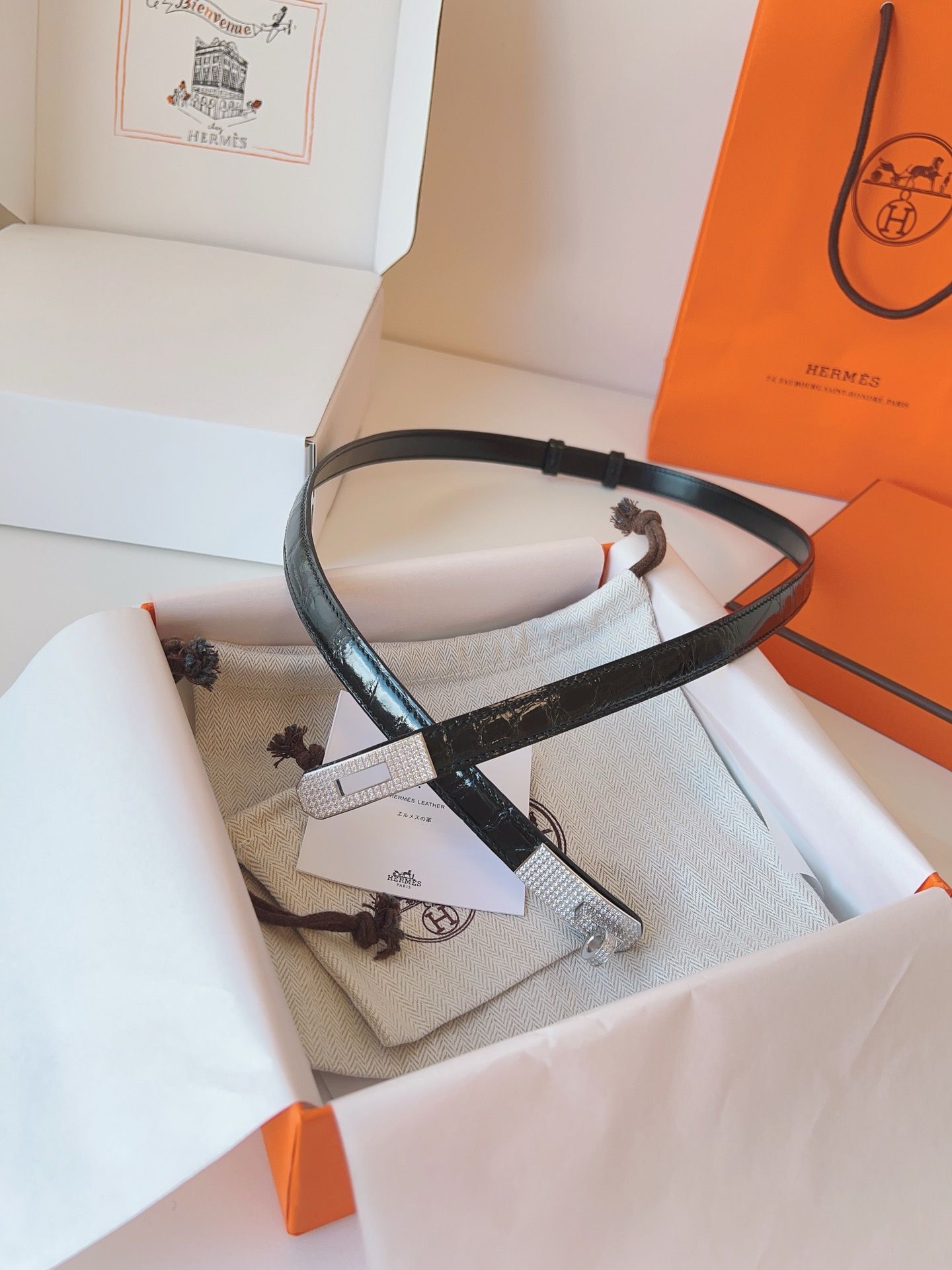 Hermes Kelly 18 Diamond Belt in Black Shiny Alligator Leather - Image 10