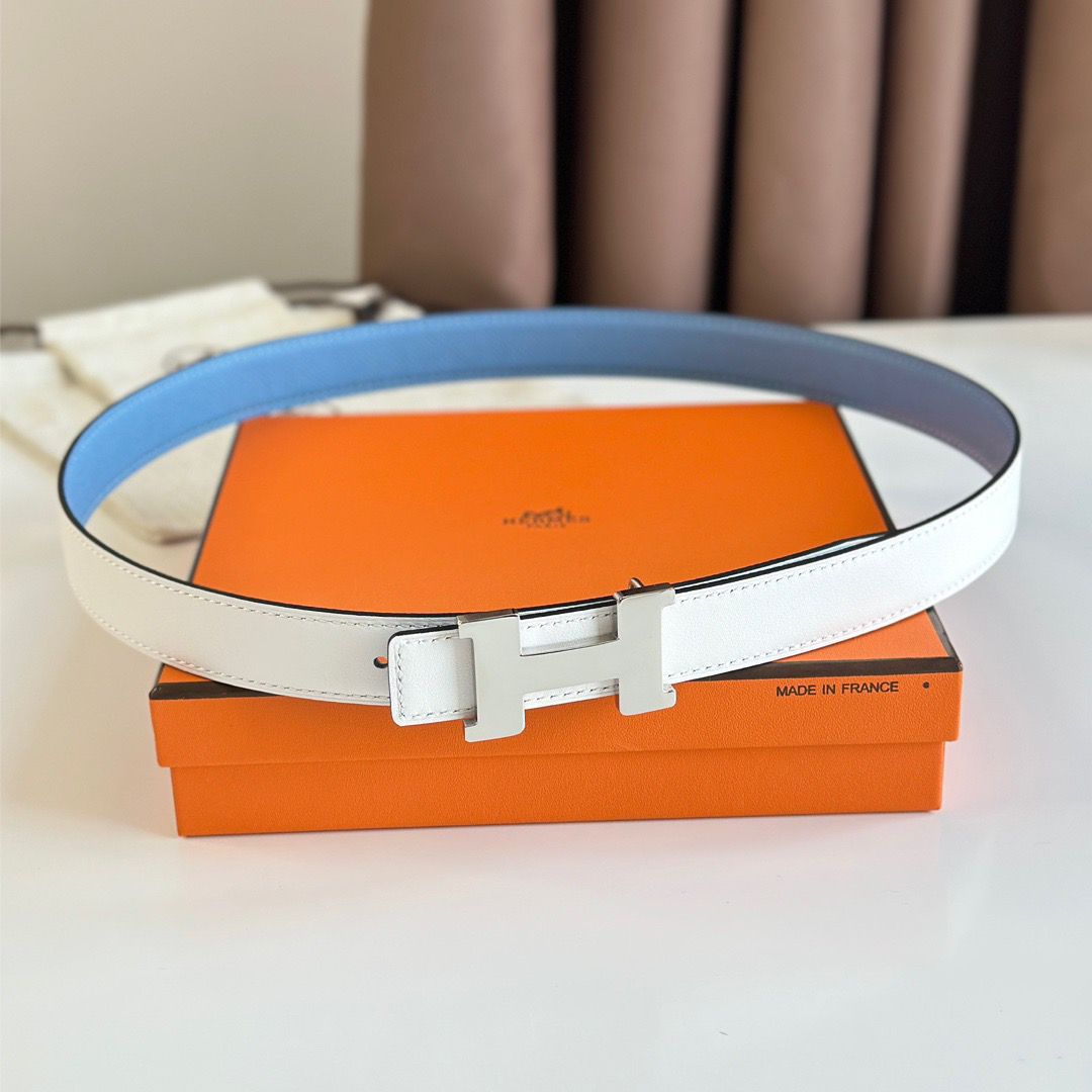 Hermes Mini Constance 24mm Belt in Blue Epsom Leather and White Swift Leather - Image 4