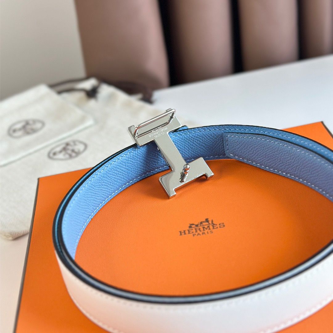 Hermes Mini Constance 24mm Belt in Blue Epsom Leather and White Swift Leather - Image 7