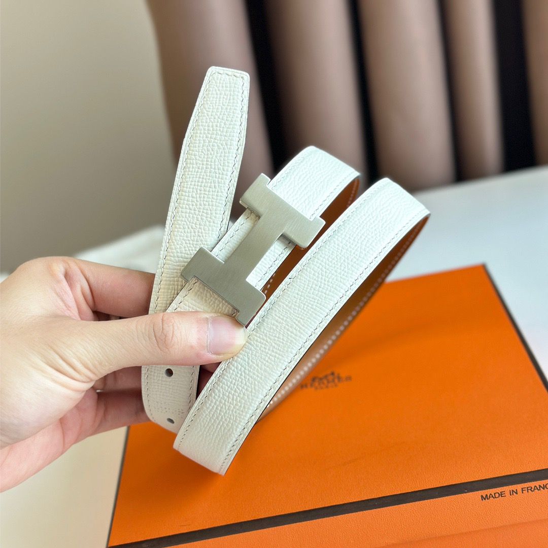 Hermes Mini Constance 24mm Belt in White Epsom Leather and Gold Swift Leather - Image 5