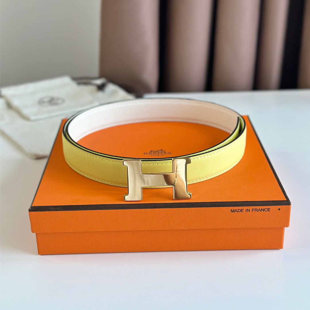 Hermes Mini Constance 24mm Belt in White Epsom Leather and Yellow Swift Leather - Image 3