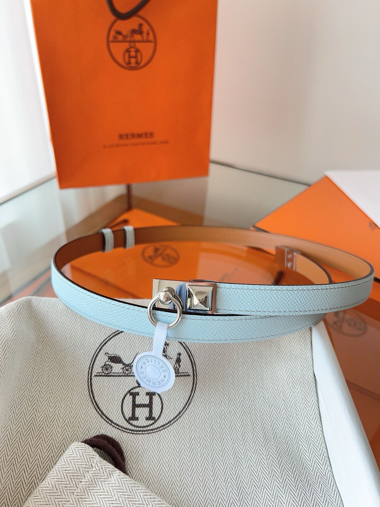 Hermes Rivale 18 Belt in Blue Brume Epsom Calfskin - Image 3