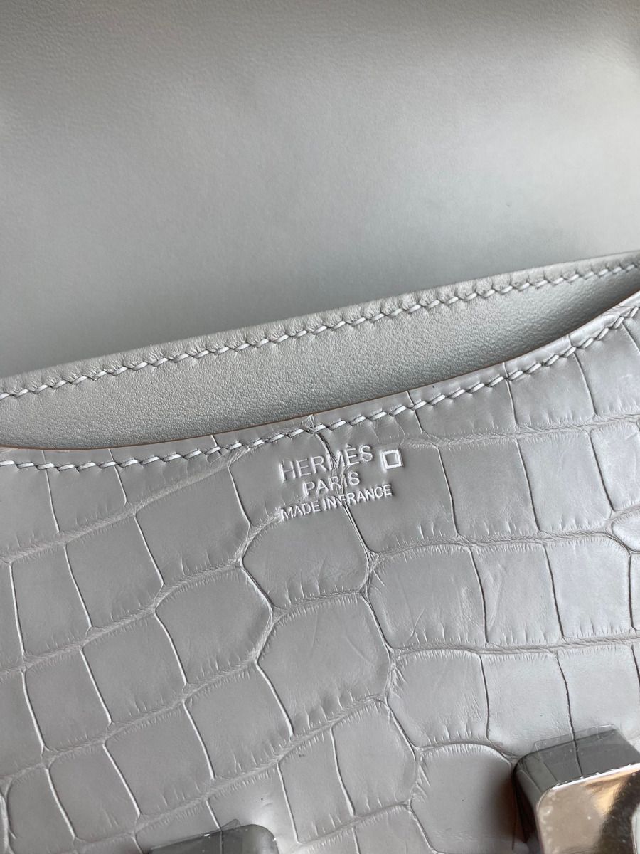 Hermes Constance 18 Handmade Bag In Grey Matte Alligator Leather - Image 8