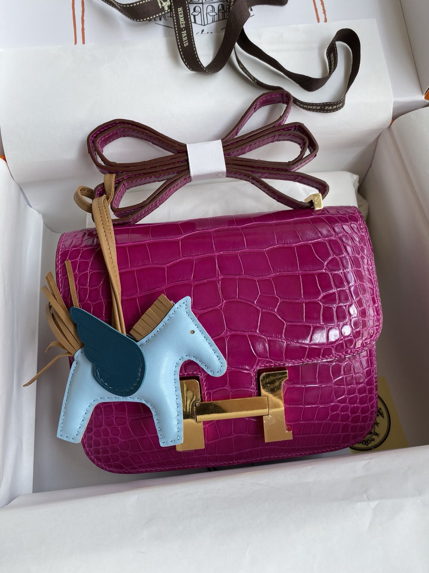 Hermes Constance 18 Handmade Bag in Rose Scheherazade Shiny Alligator Leather - Image 10