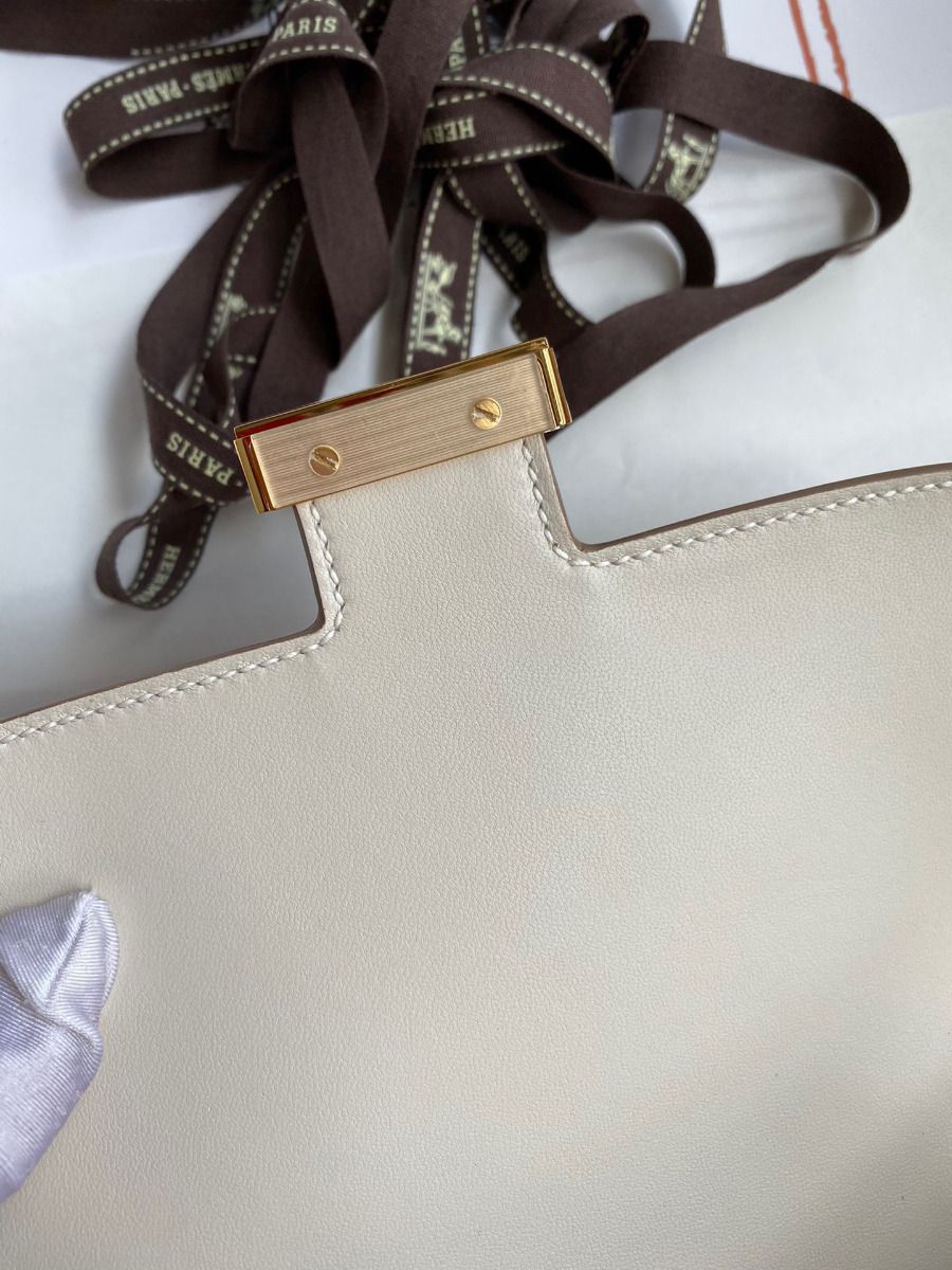 Hermes Constance 18 Handmade Bag In Craie Epsom Calfskin - Image 11