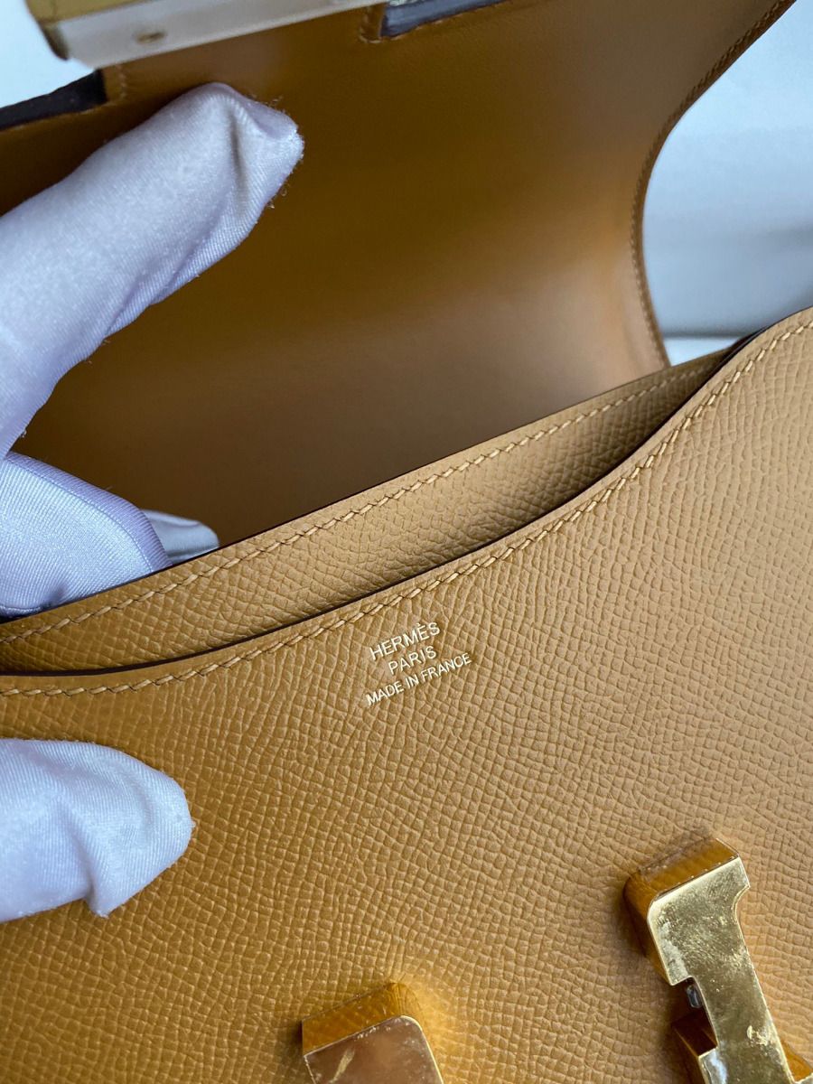 Hermes Constance 18 Handmade Bag In Sesame Epsom Calfskin - Image 6