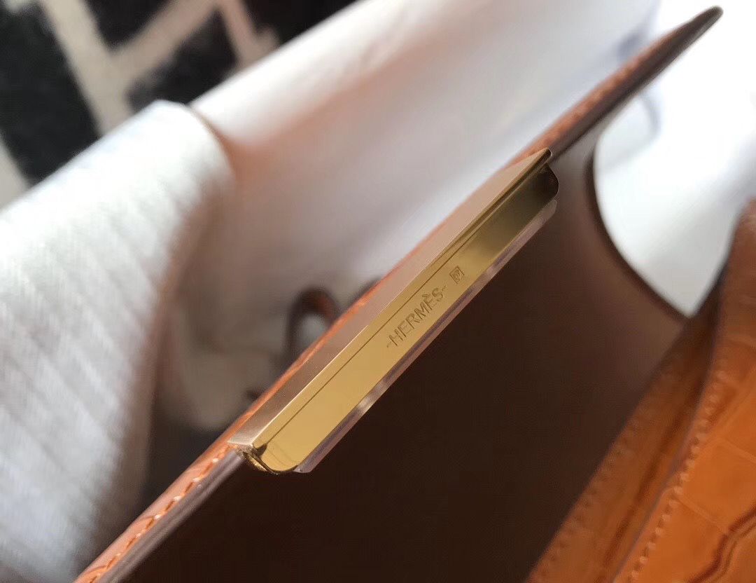 Hermes Constance 24cm Bag In Brown Embossed Crocodile - Image 7