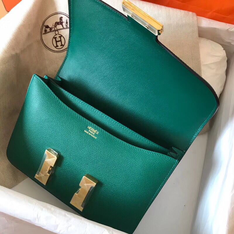 Hermes Constance 24 Handmade Bag In Malachite Epsom Leather - Image 9