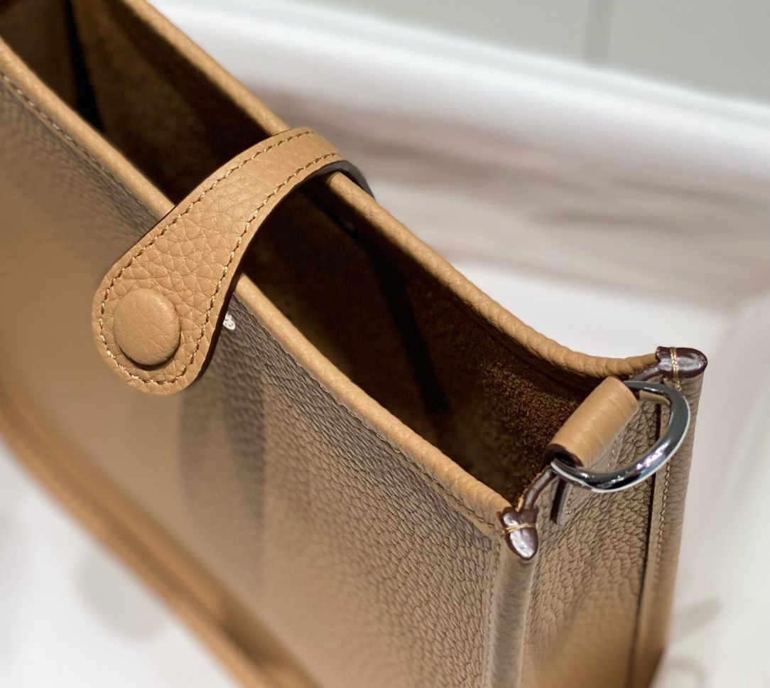 Hermes Evelyne III TPM Bag In Chai Clemence Leather - Image 7