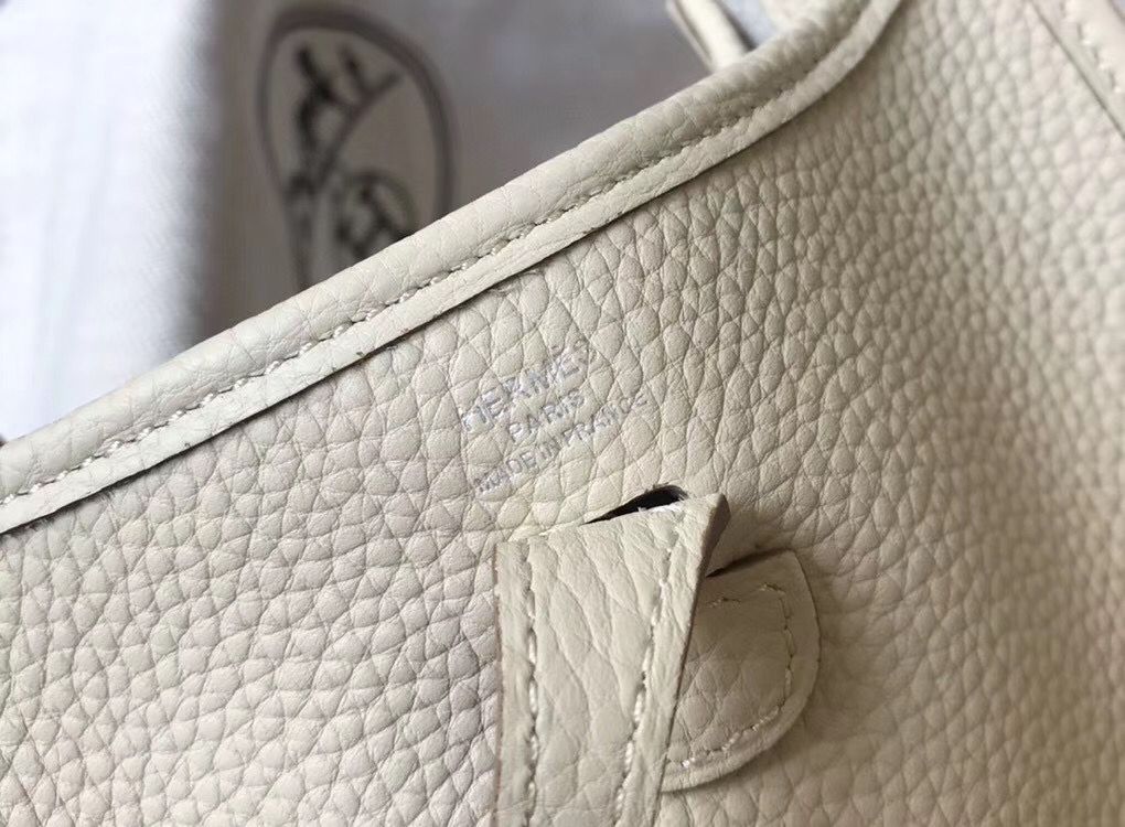 Hermes Evelyne III TPM Bag In beton Clemence Leather - Image 7