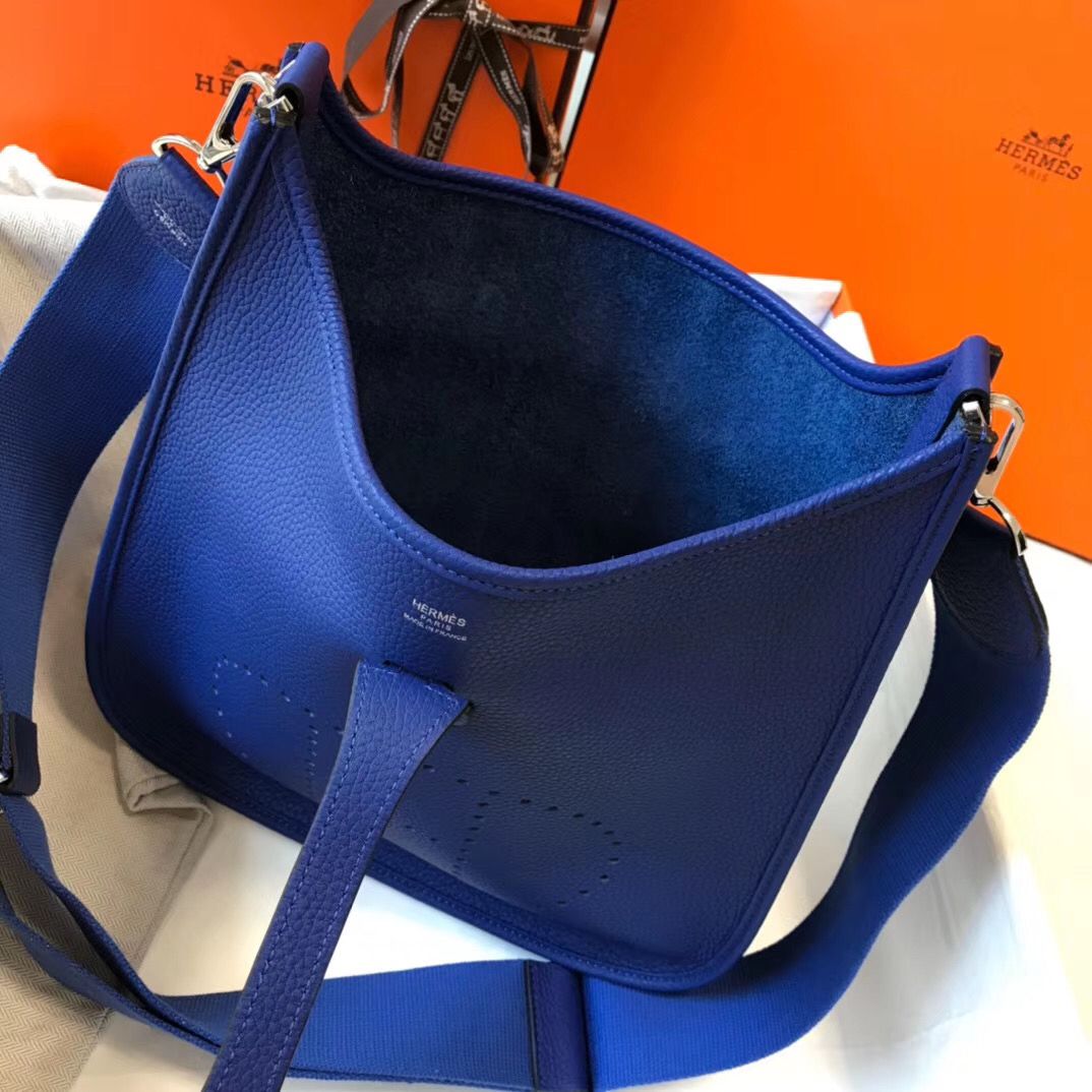 Hermes Evelyne III 29 PM Bag In Blue Electric Clemence Leather - Image 6