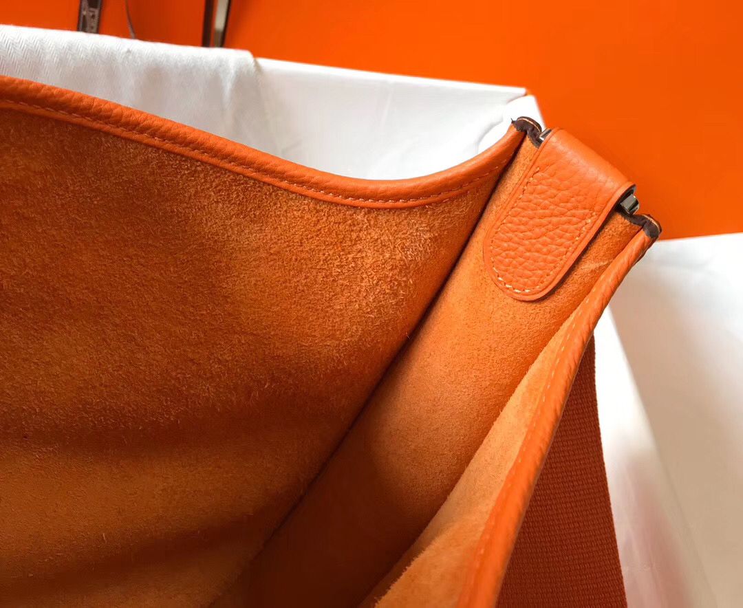 Hermes Evelyne III 29 PM Bag In Orange Clemence Leather - Image 7