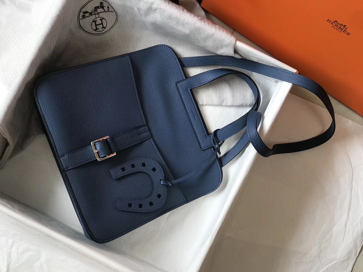 Hermes Halzan 31cm Bag In Blue Agate Clemence Leather - Image 9
