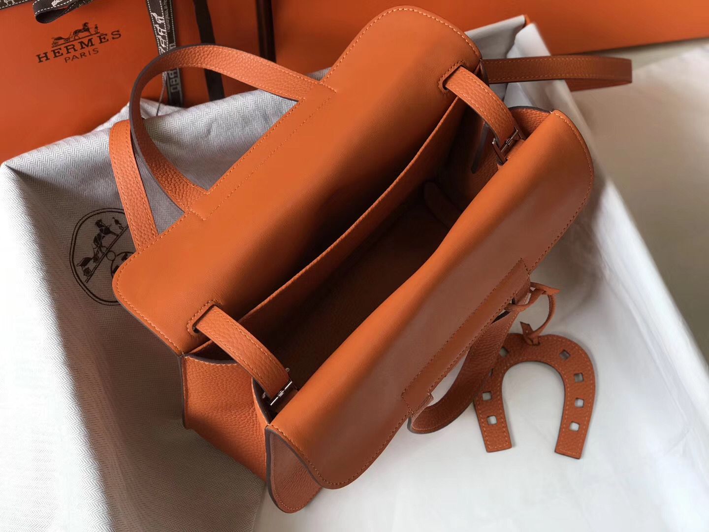 Hermes Halzan 31cm Bag In Orange Clemence Leather - Image 6