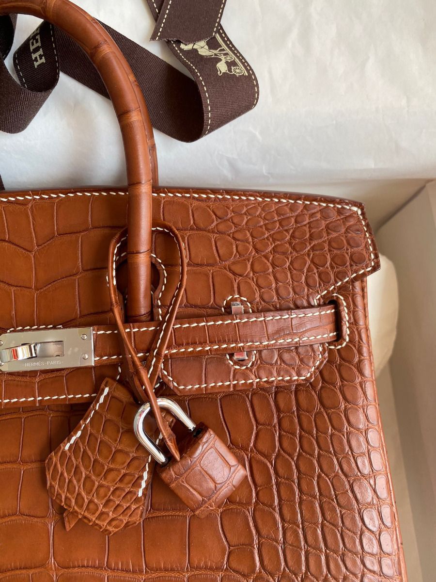 Hermes Birkin 25 Retourne Handmade Bag In Gold Matte Alligator Leather - Image 4