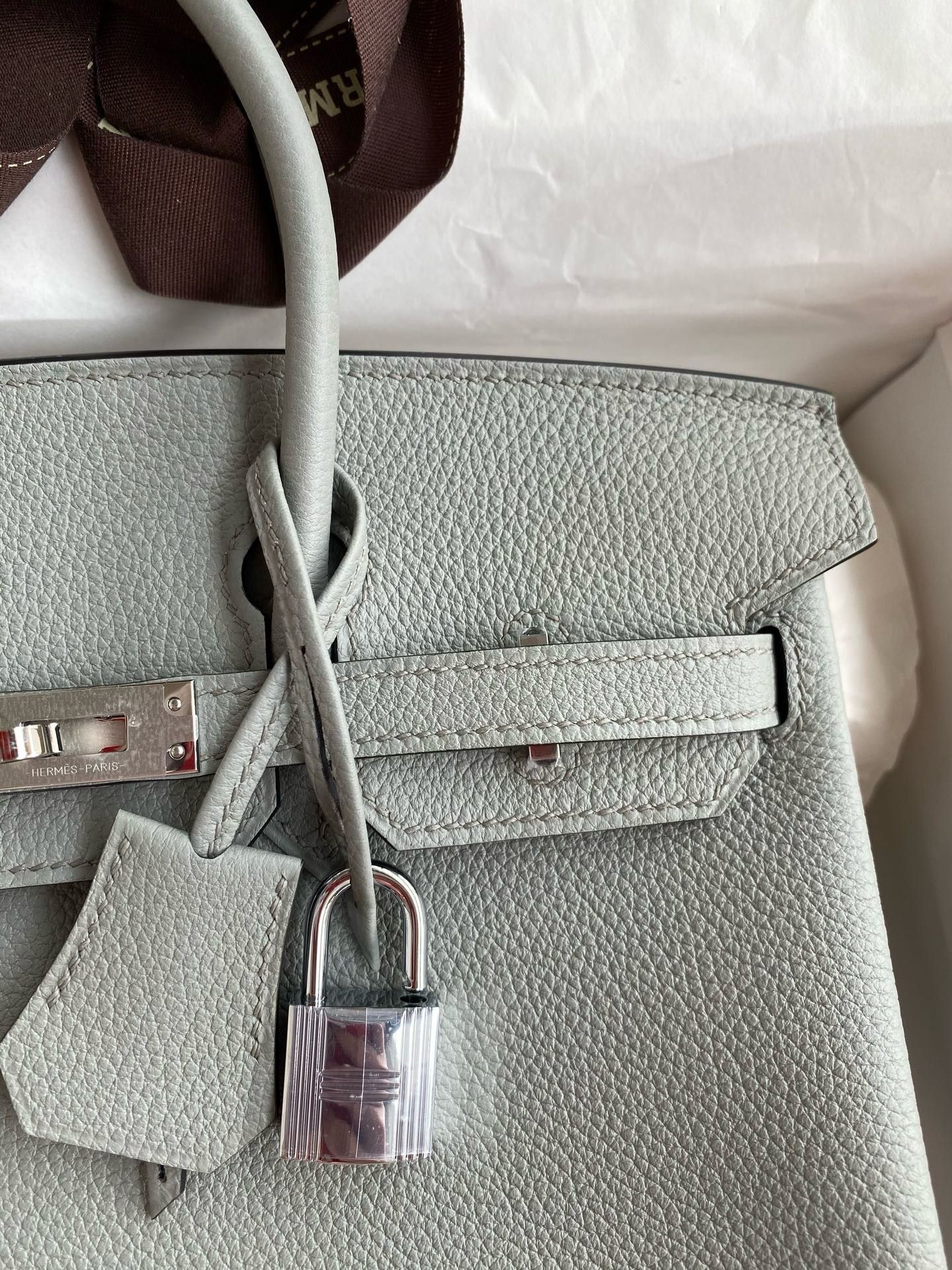 Hermes Birkin 25 Retourne Handmade Bag in Gris Mouette Clemence Leather - Image 4