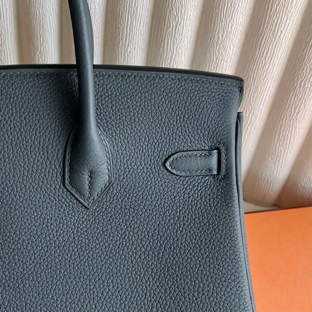 Hermes Birkin 25 Retourne Handmade Bag in Gris Misty Clemence Leather - Image 8