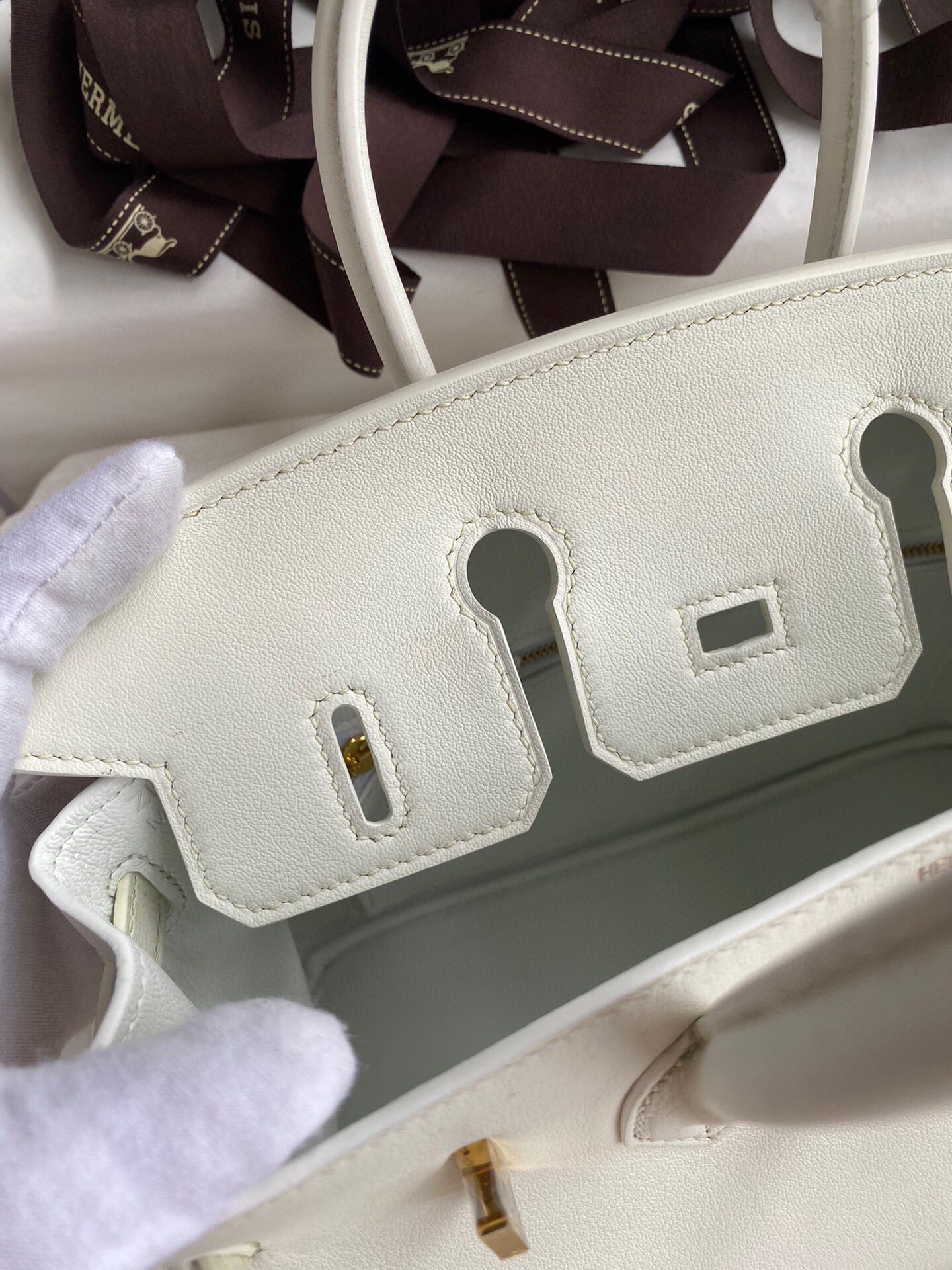 Hermes Birkin 25 Retourne Handmade Bag In White Swift Calfskin - Image 9