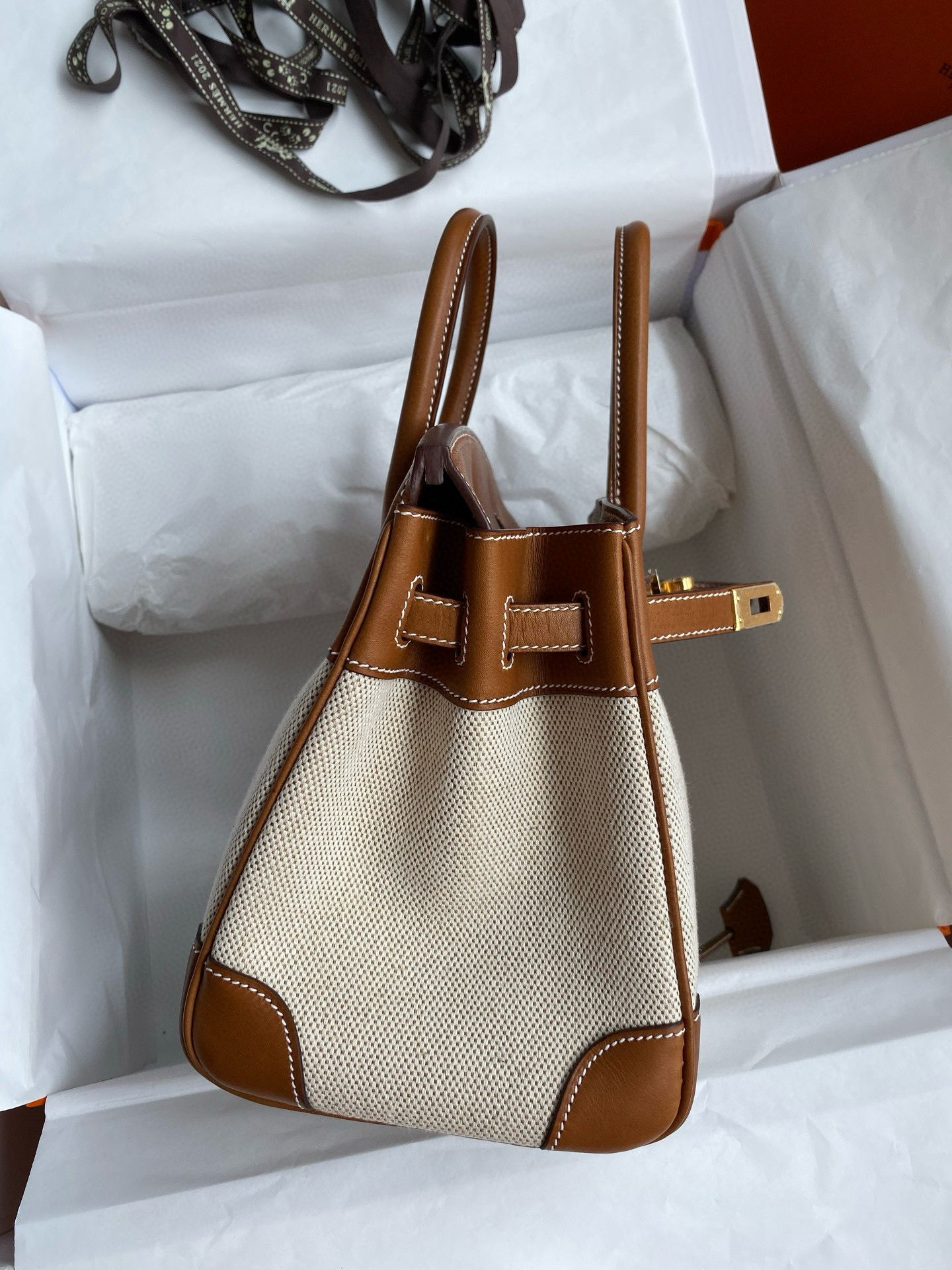 Hermes Birkin 25 Handmade Bag in Toile & Gold Barenia Calfskin - Image 6