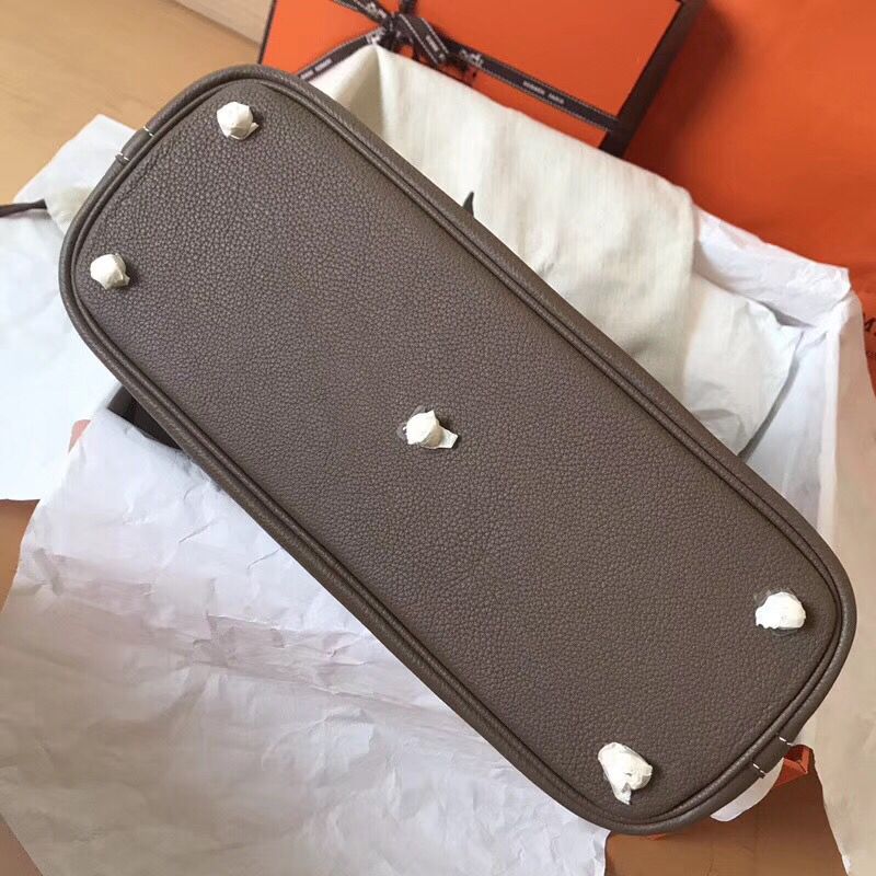 Hermes Bolide 31 Handmade Bag In Taupe Clemence Leather - Image 7