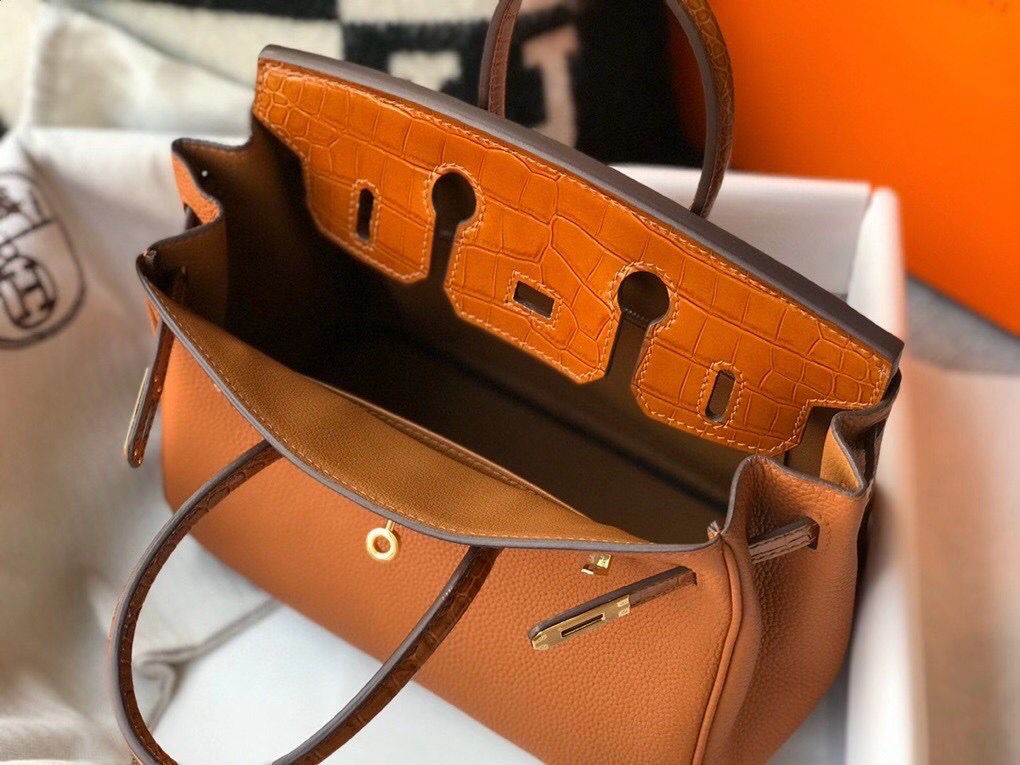 Hermes Touch Birkin 25cm Limited Edition Gold Bag - Image 6