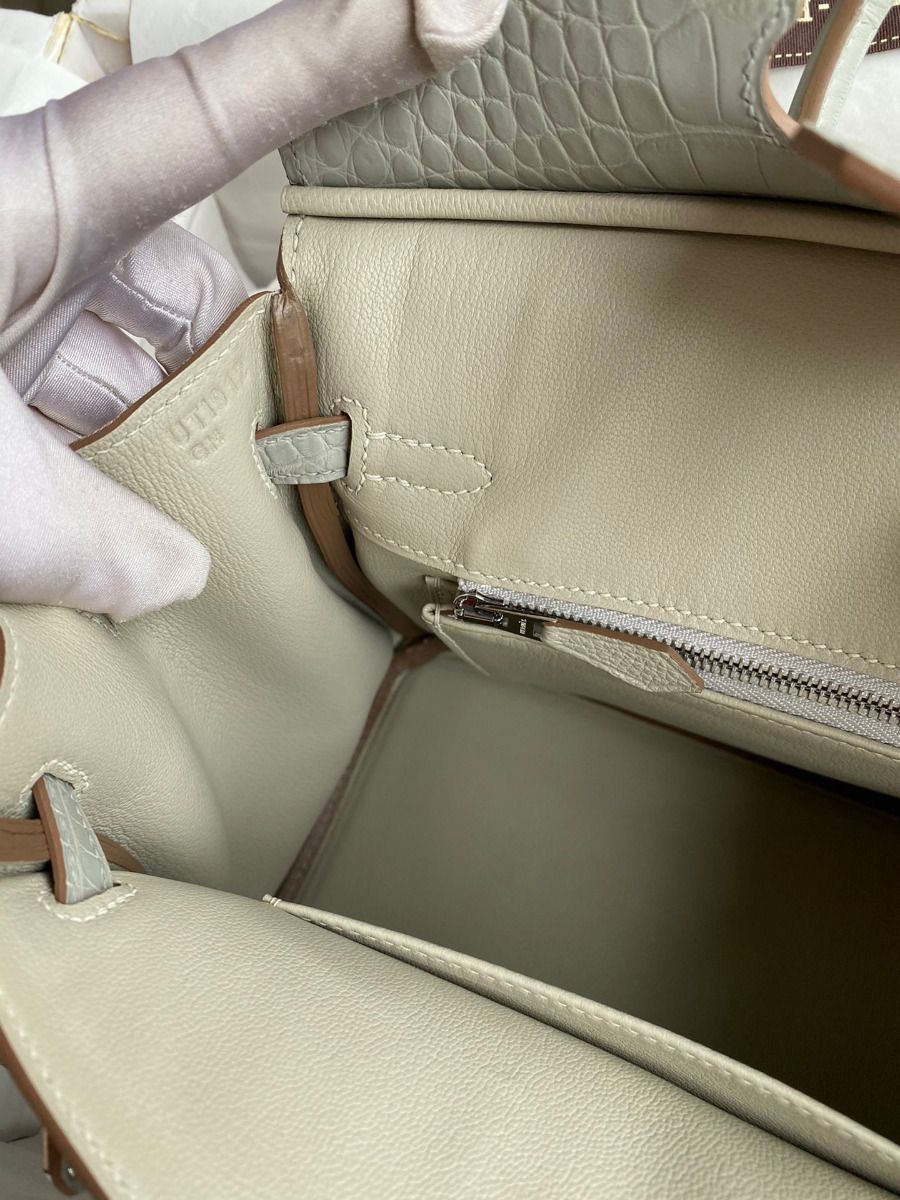 Hermes Touch Birkin 25 Bag in Pearl Grey Togo and Matte Alligator Leather - Image 9