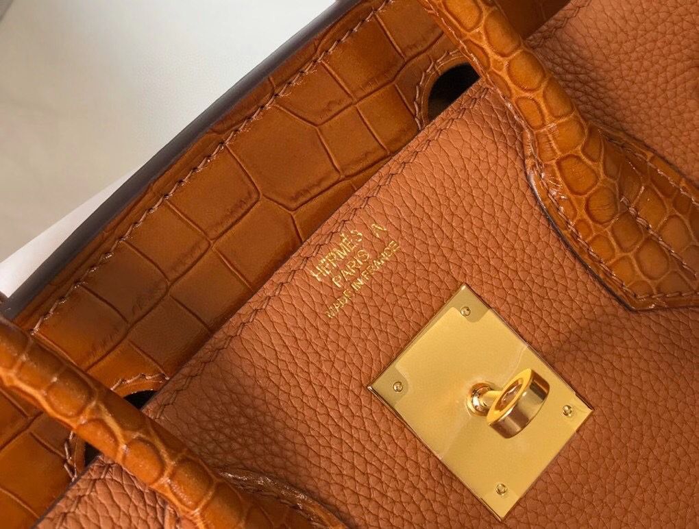 Hermes Touch Birkin 30cm Limited Edition Gold Bag - Image 5