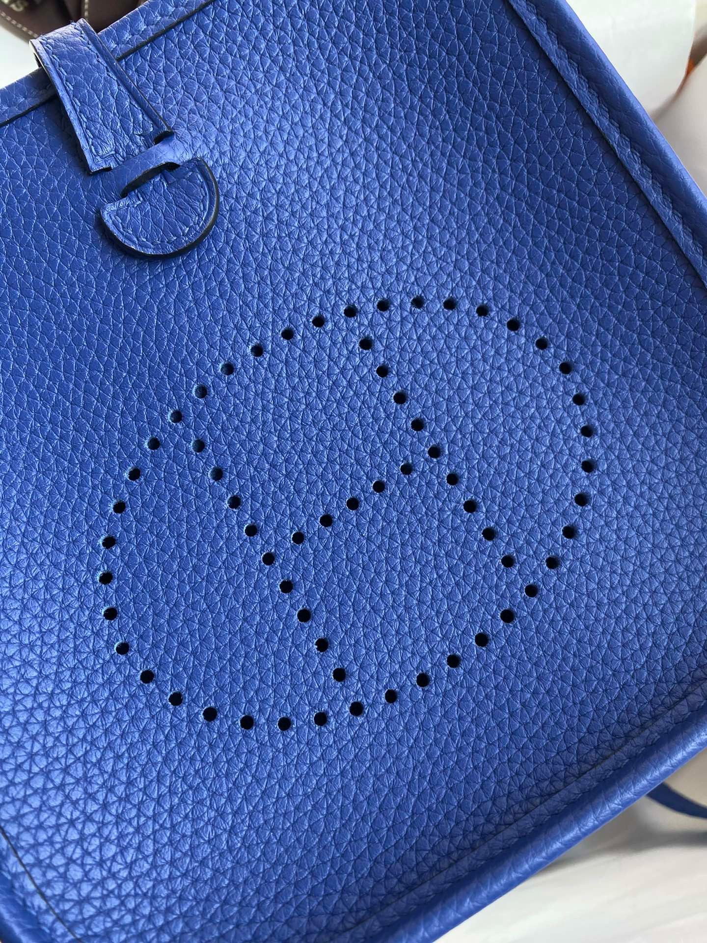 Hermes Evelyne Mini Handmade Bag in Blue Electric Clemence Leather - Image 4