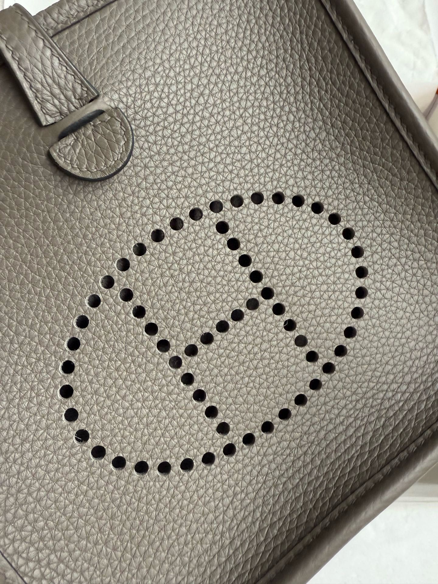 Hermes Evelyne Mini Handmade Bag in Etain Clemence Leather - Image 6