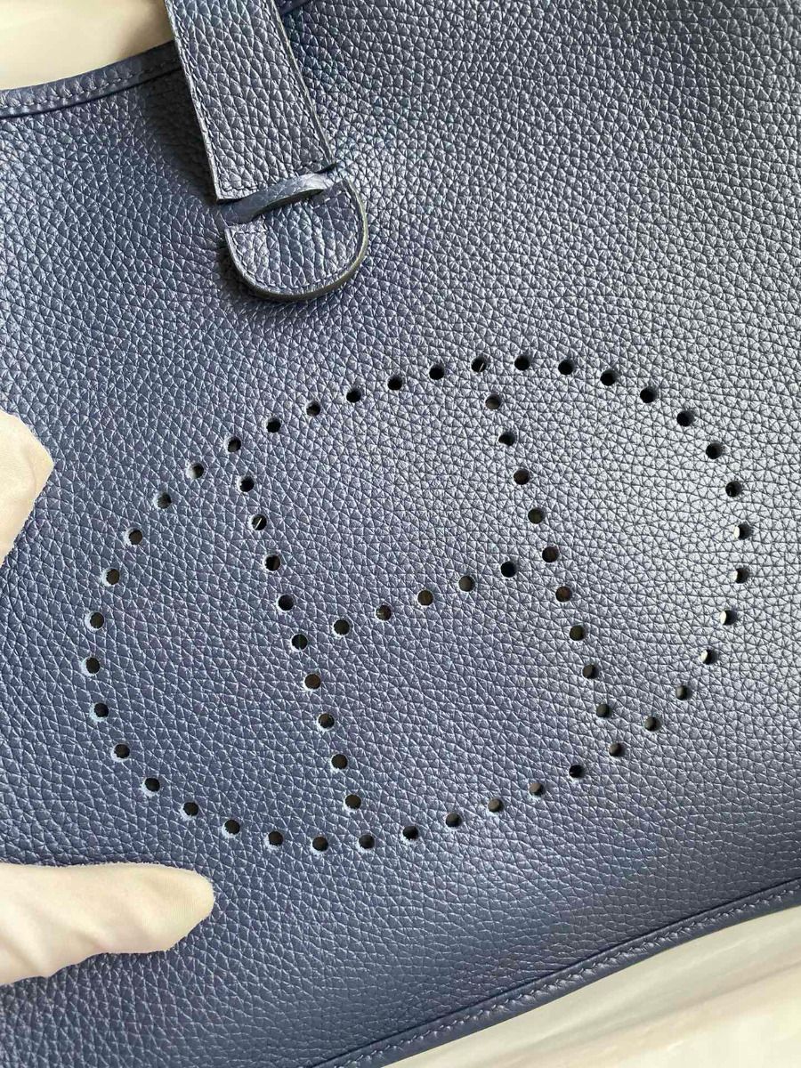 Hermes Evelyne III PM 29 Handmade Bag in Blue Saphir Clemence Leather - Image 4