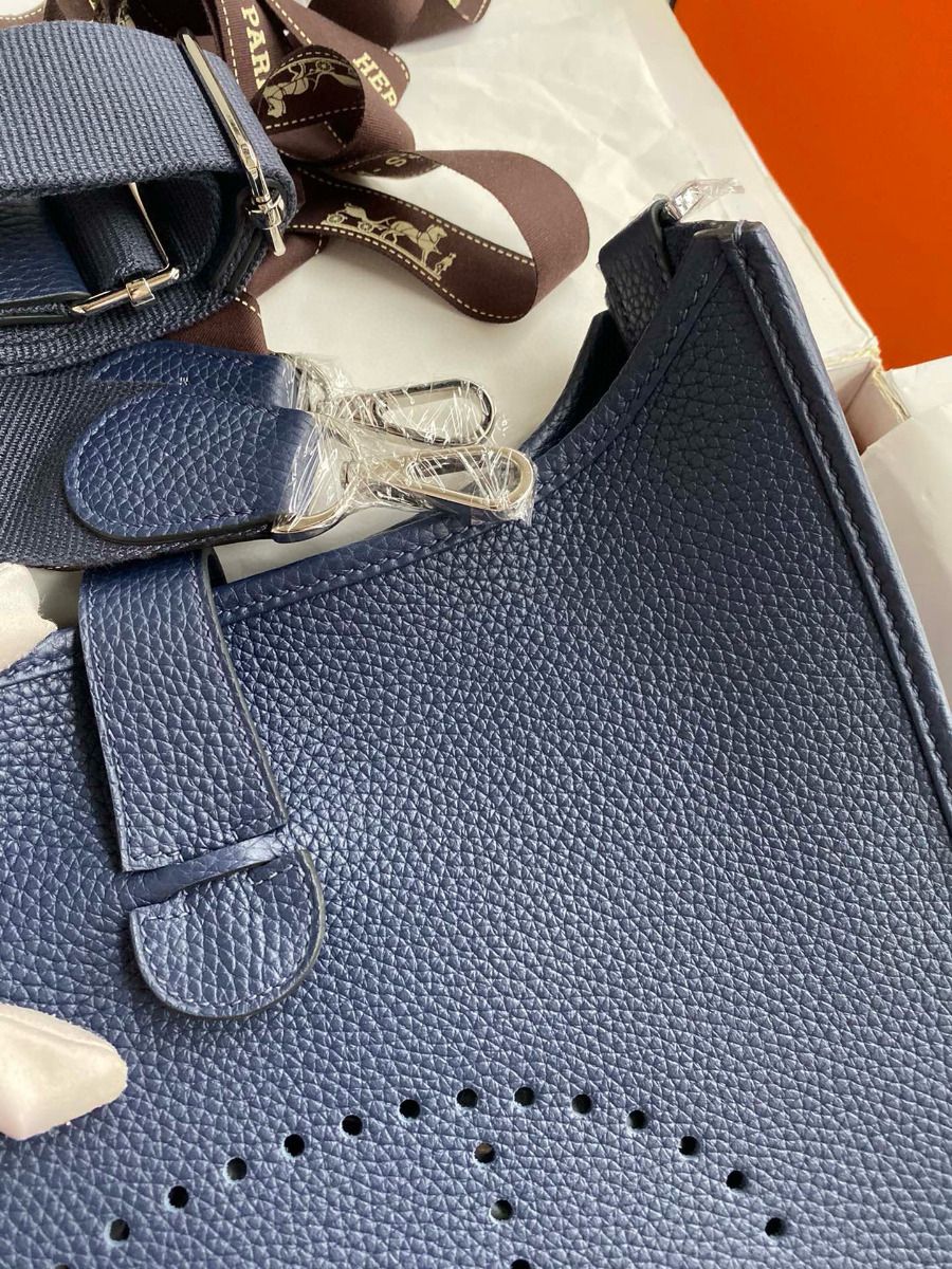 Hermes Evelyne III PM 29 Handmade Bag in Blue Saphir Clemence Leather - Image 5