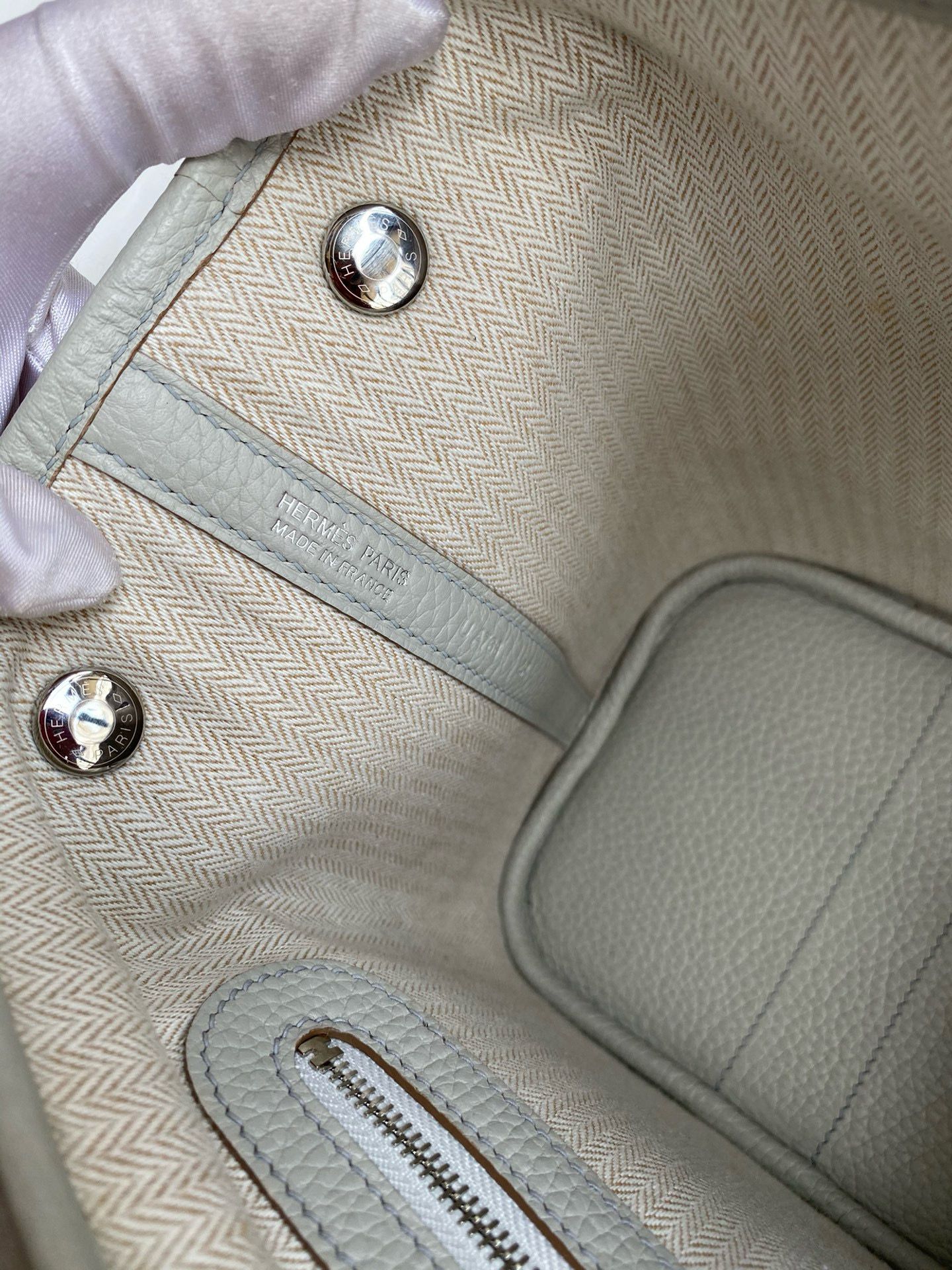 Hermes Garden Party 30 Handmade Bag in Pearl Grey Clemence Leather - Image 10