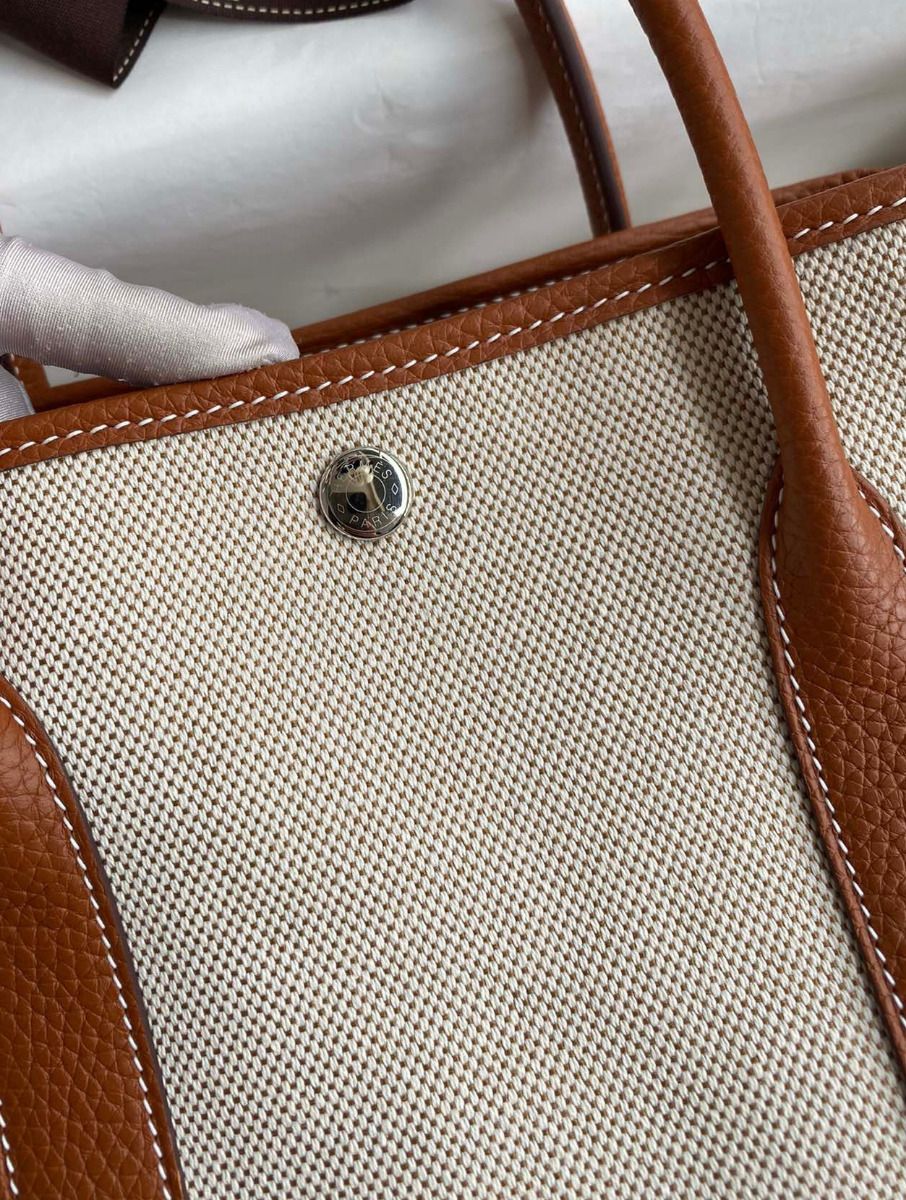 Hermes Garden Party 30 Handmade Bag in Toile and Gold Leather - Image 4