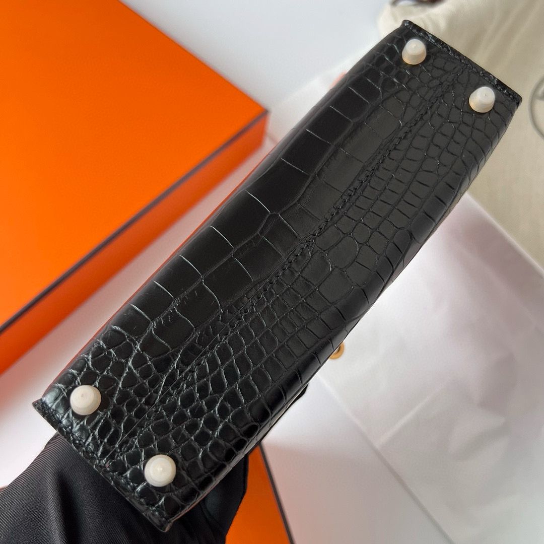 Hermes Kelly Mini II Sellier Handmade Bag in Black Matte Alligator Leather - Image 6