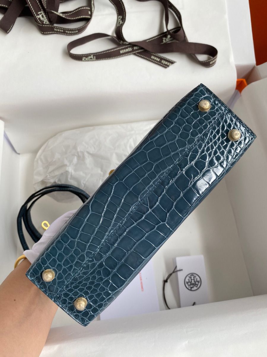Hermes Kelly Mini II Sellier Handmade Bag In Blue Jean Shiny Alligator Leather - Image 6