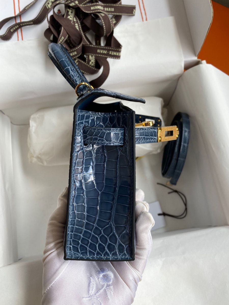 Hermes Kelly Mini II Sellier Handmade Bag In Colvert Shiny Alligator Leather - Image 7