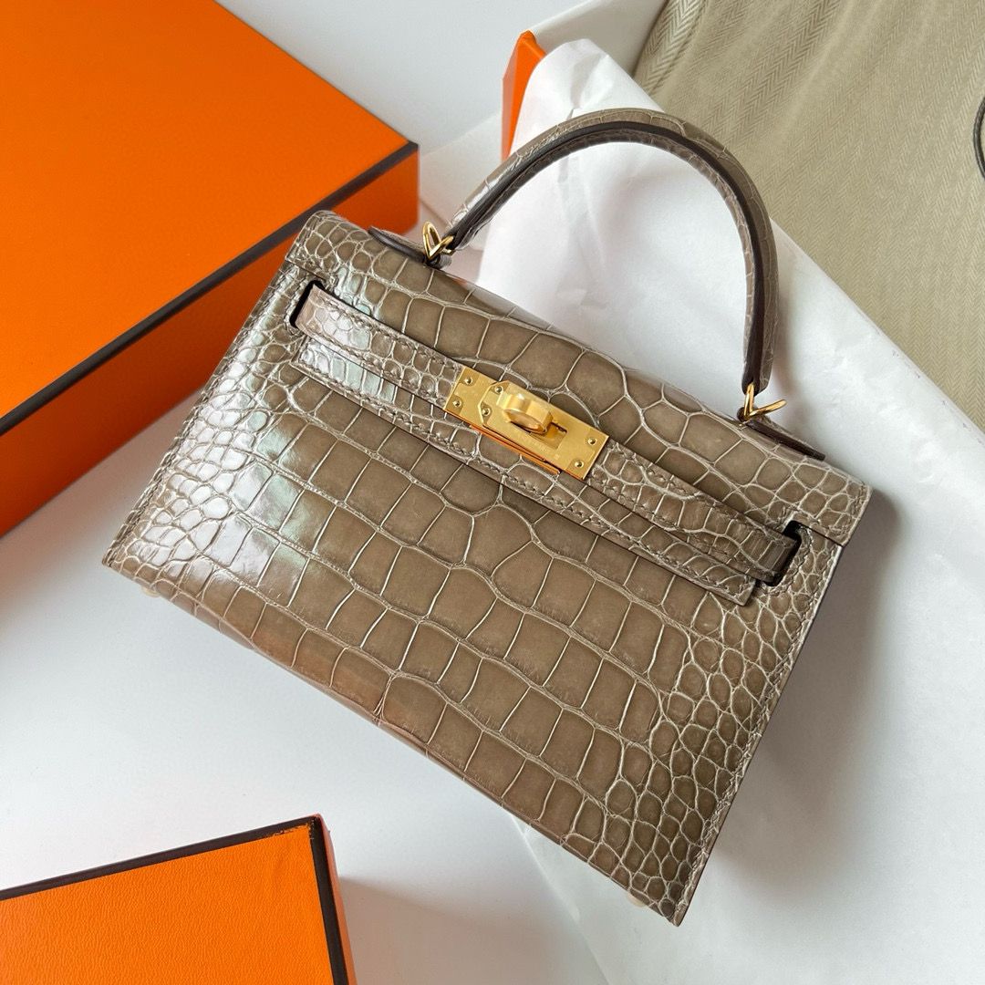Hermes Kelly Mini II Sellier Handmade Bag in Taupe Shiny Alligator Leather - Image 3