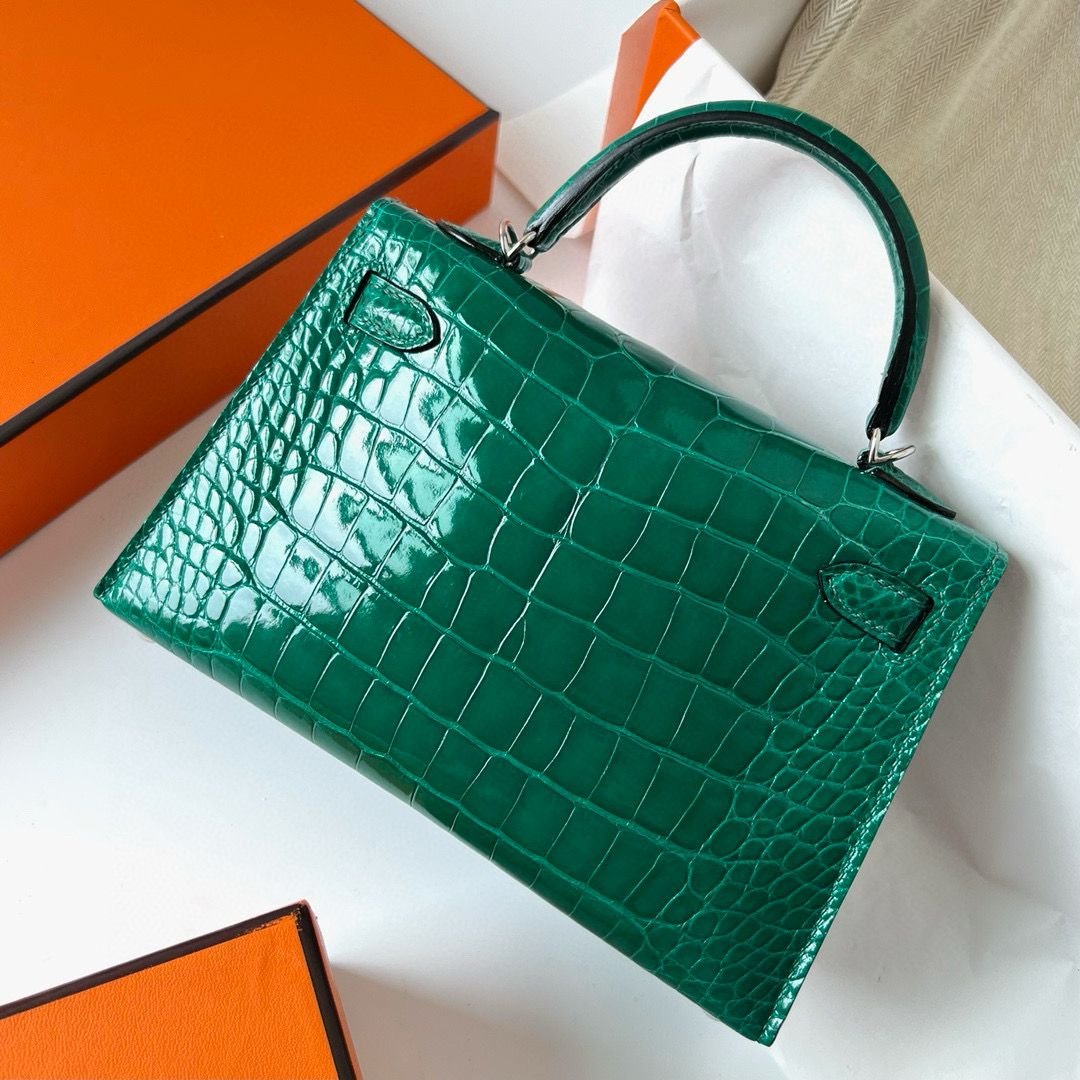 Hermes Kelly Mini II Sellier Handmade Bag in Vert Emeraude Shiny Alligator Leather - Image 3