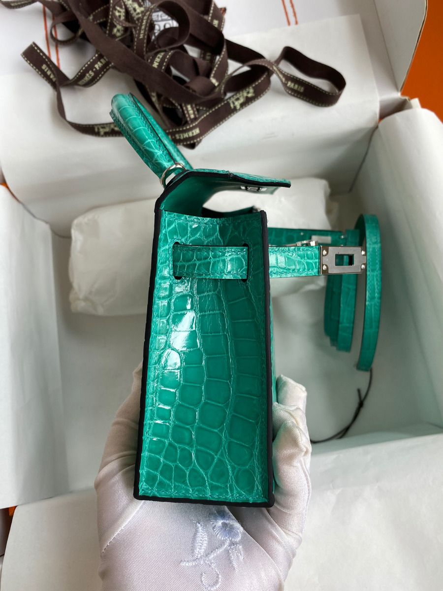 Hermes Kelly Mini II Sellier Handmade Bag In Vert Jude Shiny Alligator Leather - Image 7