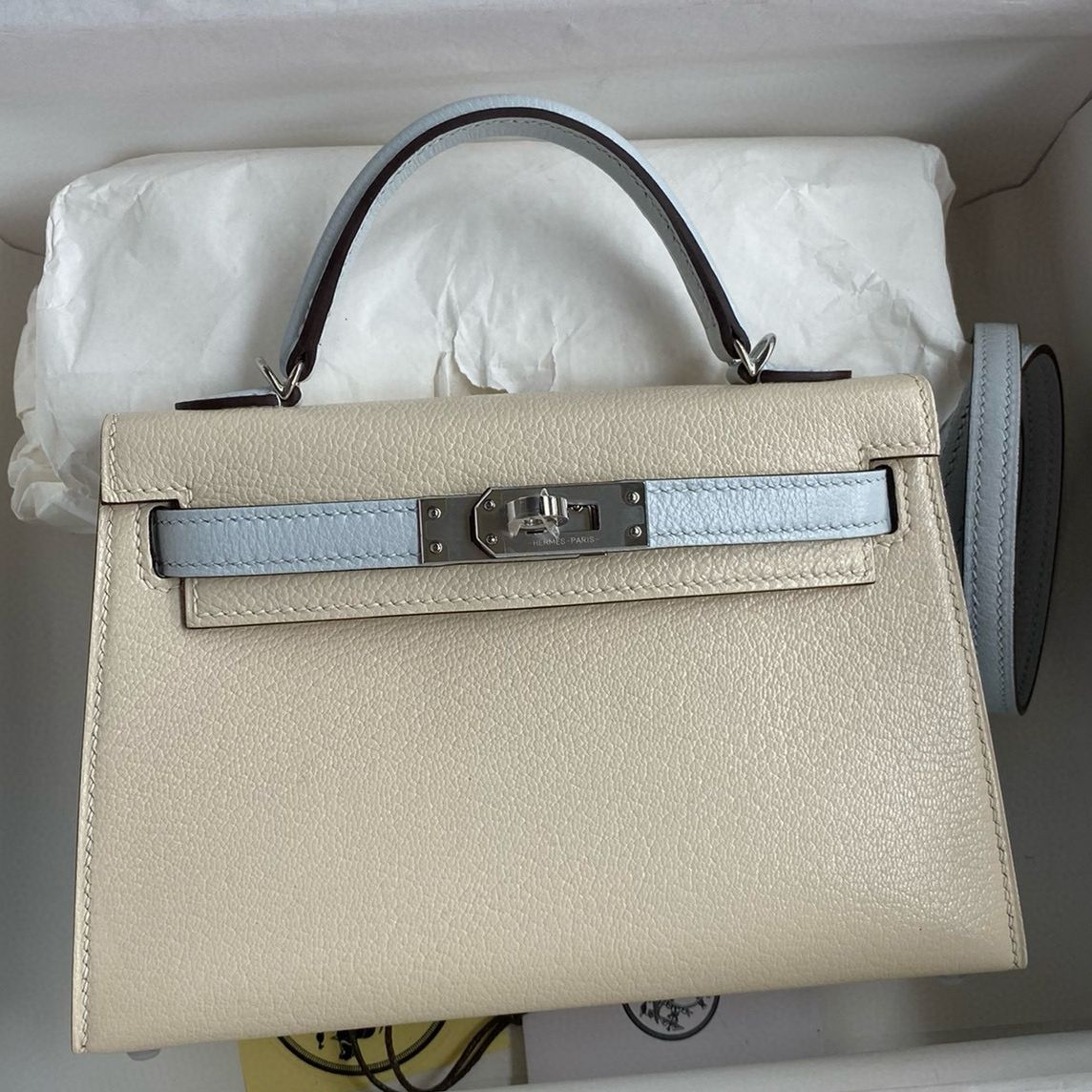 Hermes Kelly Mini II Sellier Bicolor Handmade Bag in Nata and Blue Brume Chevre Mysore Leather