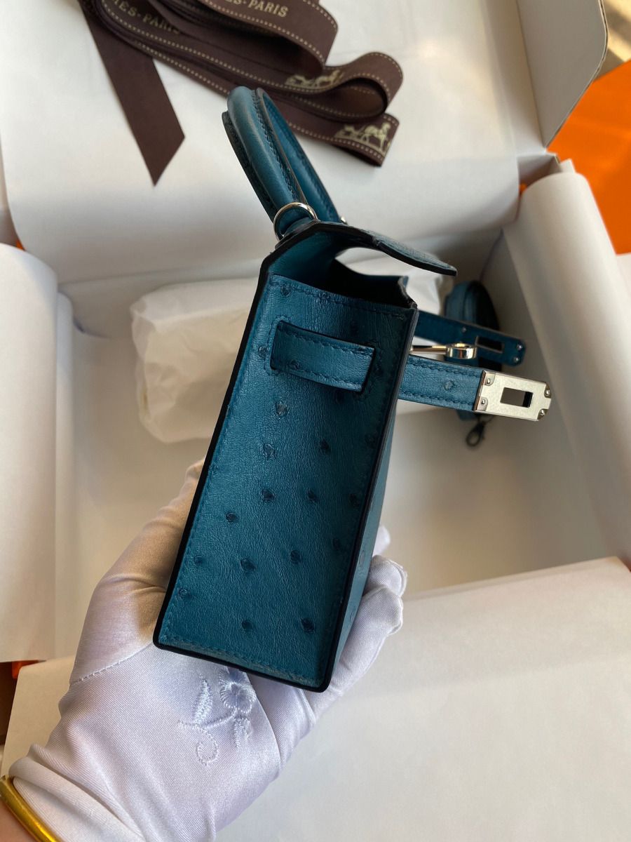 Hermes Kelly Mini II Sellier Handmade Bag In Colvert Ostrich Leather - Image 7