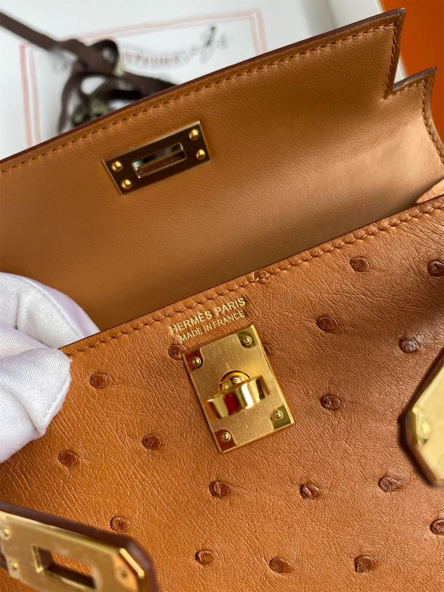 Hermes Kelly Mini II Sellier Handmade Bag In Gold Ostrich Leather - Image 9