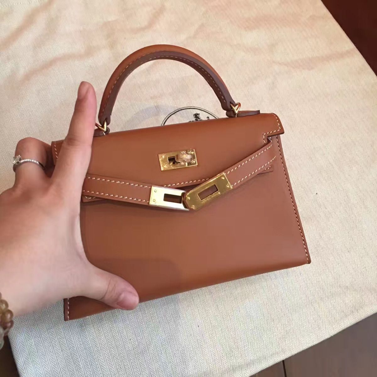 Hermes Kelly Mini II Handmade Bag In Gold Swift Calfskin - Image 9