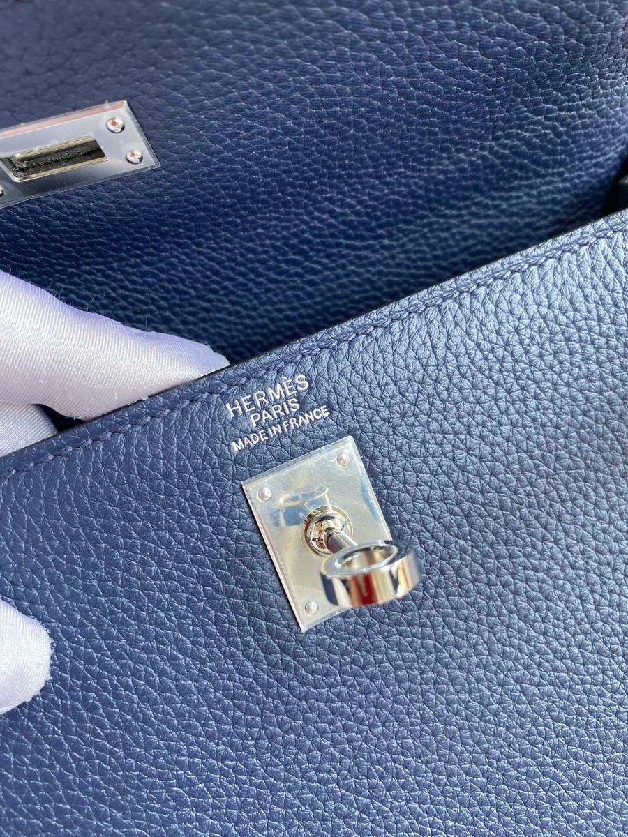 Hermes Kelly Retourne 25 Handmade Bag In Blue Saphir Clemence Leather - Image 8