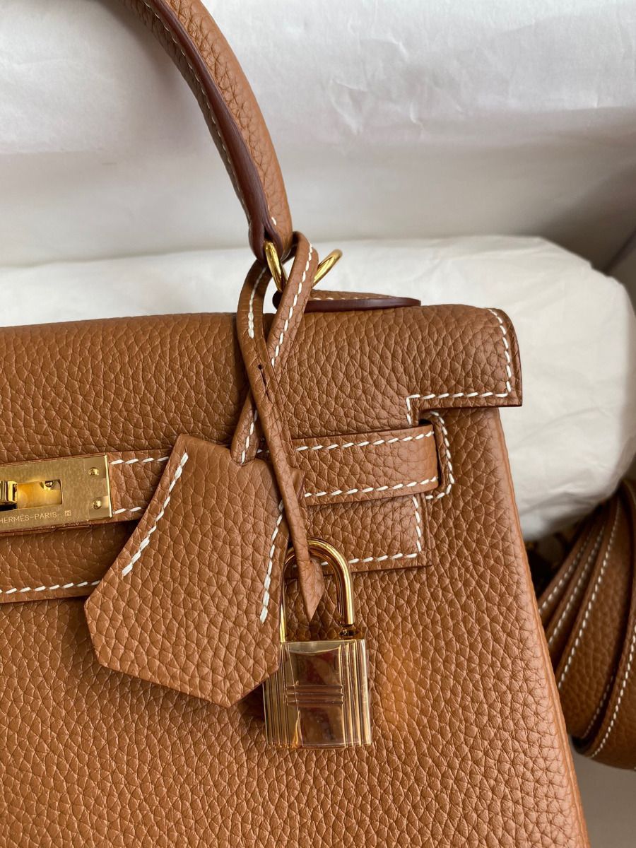 Hermes Kelly Retourne 25 Handmade Bag In Gold Clemence Leather - Image 4