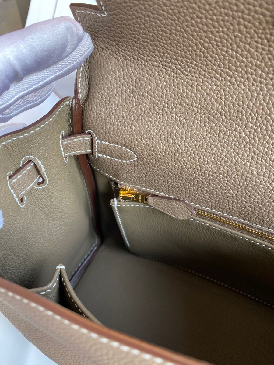 Hermes Kelly Retourne 25 Handmade Bag In Taupe Clemence Leather - Image 9