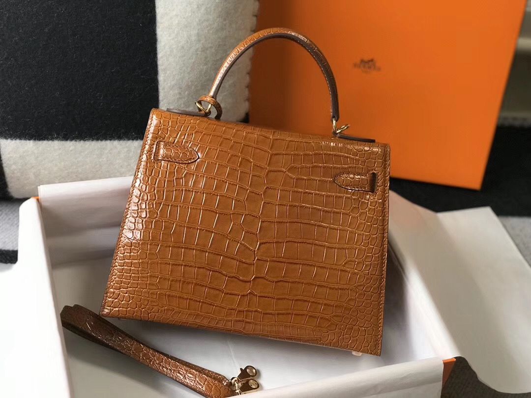 Hermes Kelly 25cm Handmade Bag In Brown Embossed Crocodile Leather - Image 3