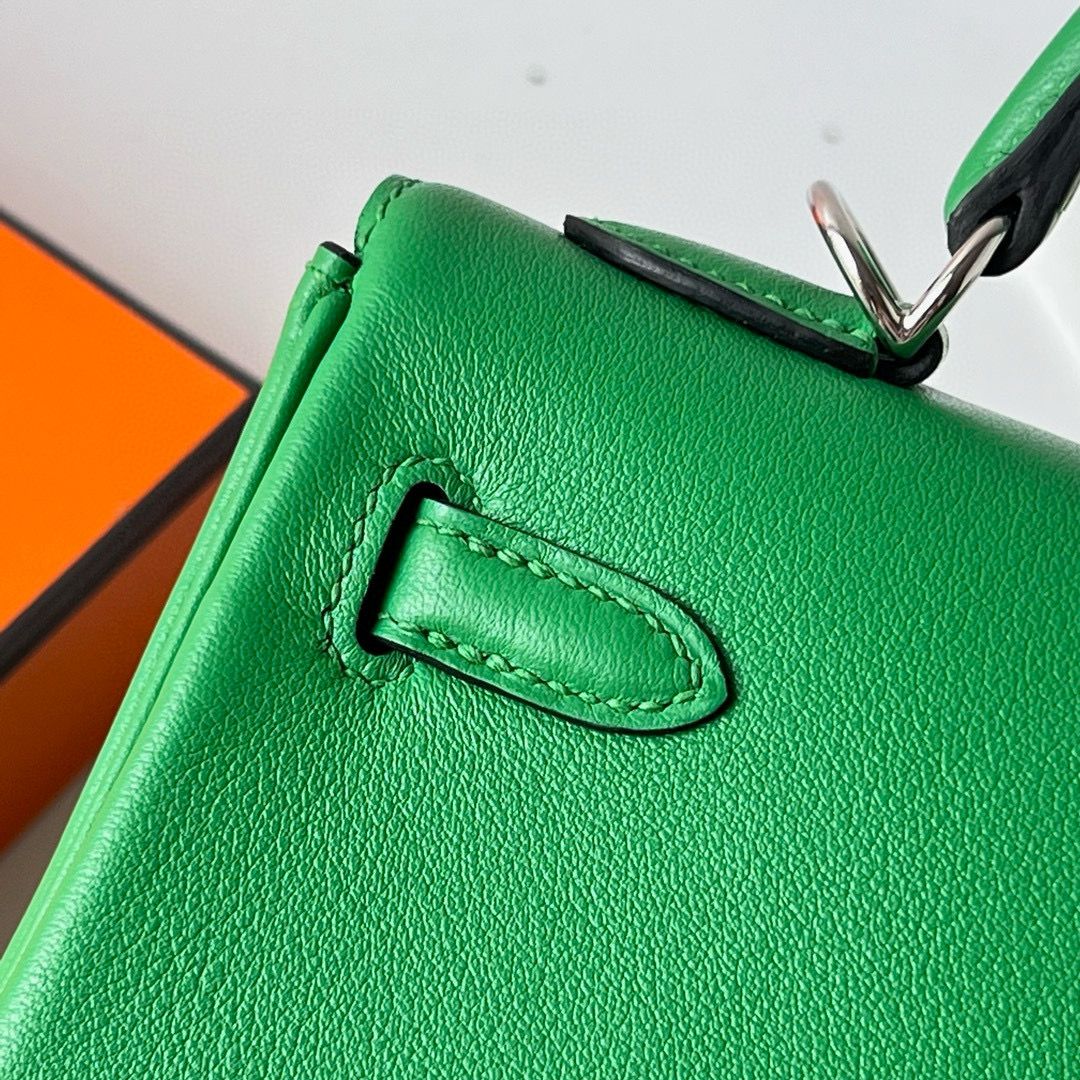 Hermes Kelly Retourne 25 Handmade Bag in Bambou Swift Calfskin - Image 7